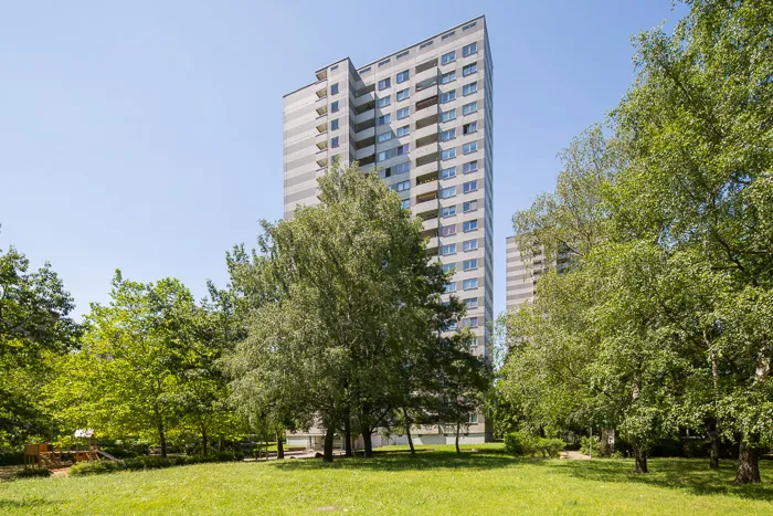 Helle 1,5 Zimmerwohnung mit Ausblick ins Grüne ab 01.07.26 — photo 1